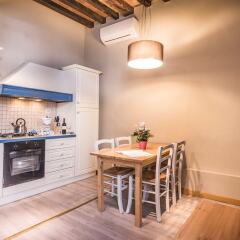 Отель A Few Steps to The Duomo Enchanting 2BD Apt Италия, Флоренция - отзывы, цены и фото номеров - забронировать отель A Few Steps to The Duomo Enchanting 2BD Apt онлайн в номере фото 2