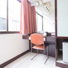 Отель Cozi Inn Bangkok Бангкок удобства в номере