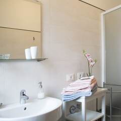 Отель PORTAVENEZIA bed-room-apartment Италия, Падуя - отзывы, цены и фото номеров - забронировать отель PORTAVENEZIA bed-room-apartment онлайн ванная