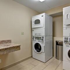 Отель Best Western Plus Toronto North York Hotel & Suites Канада, Торонто - отзывы, цены и фото номеров - забронировать отель Best Western Plus Toronto North York Hotel & Suites онлайн с домашними животными