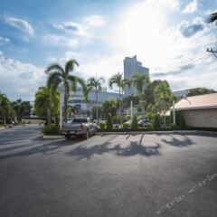 Отель Thai Garden Resort парковка