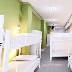 Отель Hola Hostal Eixample комната для гостей