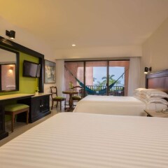Отель Barcelo Huatulco Beach - Все включено сейф в номере