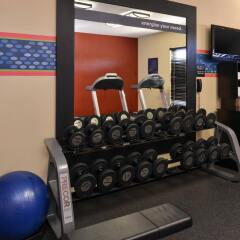 Отель Hampton Inn Albuquerque - University Midtown фитнесс-зал фото 2