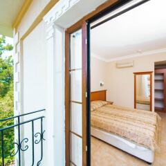 Отель Yel Holiday Resort балкон