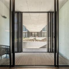 Отель Boeira Garden Hotel Porto Gaia, Curio Collection by Hilton Португалия, Вила-Нова-ди-Гая - отзывы, цены и фото номеров - забронировать отель Boeira Garden Hotel Porto Gaia, Curio Collection by Hilton онлайн балкон