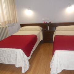 Отель Hostel Olga Испания, Мадрид - 1 отзыв об отеле, цены и фото номеров - забронировать отель Hostel Olga онлайн комната для гостей фото 4