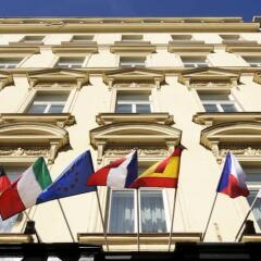 Отель Praga 1 Прага бассейн