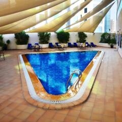 Отель Swiss-Belhotel Sharjah ОАЭ, Шарджа - отзывы, цены и фото номеров - забронировать отель Swiss-Belhotel Sharjah онлайн бассейн фото 3