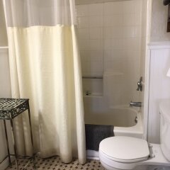 Canyon Country Inn in Williams, United States of America from 250$, photos, reviews - zenhotels.com bathroom photo 3