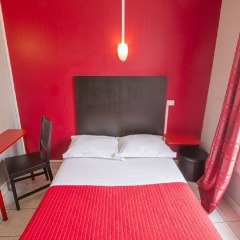Отель Hipotel Paris Montmartre комната для гостей фото 3