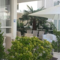 Hotel Ermeti Риччоне фото 4