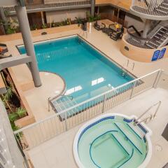 Отель Best Western Village Park Inn Канада, Калгари - отзывы, цены и фото номеров - забронировать отель Best Western Village Park Inn онлайн бассейн