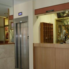 Отель Hostal Liste Station интерьер отеля