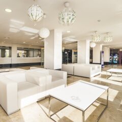 Отель Globales Honolulu - Adults Only интерьер отеля