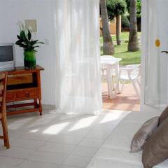 Отель Apartamentos Ses Anneres комната для гостей фото 2
