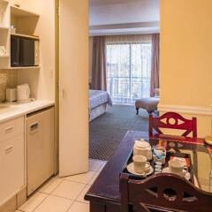 Courtyard Hotel Rosebank в номере фото 2