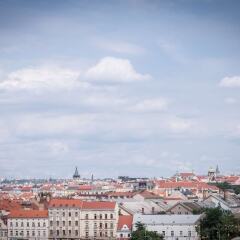 Отель Occidental Praha Five городской автобус