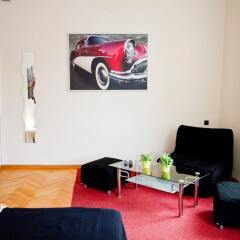 Отель B Movie Guest Rooms комната для гостей фото 3