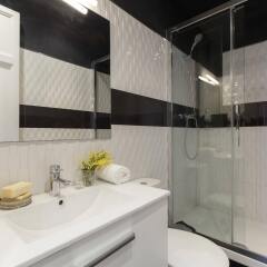 Апартаменты AinB Eixample-Miro Apartments ванная