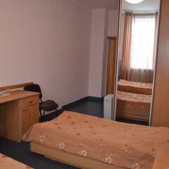 Гостиница Парк Отель в Оренбурге 14 отзывов об отеле, цены и фото номеров - забронировать гостиницу Парк Отель онлайн Оренбург комната для гостей