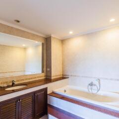Отель View Talay Residence 6 by PSR Паттайя ванная