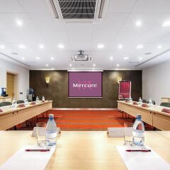Гостиница Mercure Rosa Khutor (Меркюр Роза Хутор) парковка