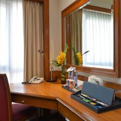 Отель Boulevard Hotel Bangkok Таиланд, Бангкок - отзывы, цены и фото номеров - забронировать отель Boulevard Hotel Bangkok онлайн удобства в номере фото 2