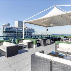 Отель Four Points by Sheraton Long Island City бассейн фото 3