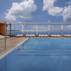 Отель Crowne Plaza Tel Aviv Beach бассейн фото 3