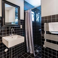 Отель Prince Canalhouse Apartment Suites Нидерланды, Амстердам - отзывы, цены и фото номеров - забронировать отель Prince Canalhouse Apartment Suites онлайн ванная фото 2