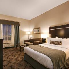 Отель Best Western Plus Travel Hotel Toronto Airport Канада, Торонто - отзывы, цены и фото номеров - забронировать отель Best Western Plus Travel Hotel Toronto Airport онлайн комната для гостей фото 4