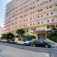 Отель Apartamento Vivalidays Eva Испания, Бланес - отзывы, цены и фото номеров - забронировать отель Apartamento Vivalidays Eva онлайн парковка