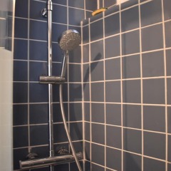 Отель 2 Bedroom Flat on Quai de Valmy ванная фото 2