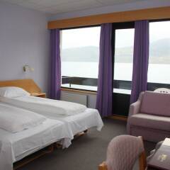 Отель Innvik Fjordhotel - Misjonheimen комната для гостей фото 4