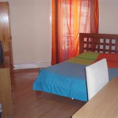 Отель Private Accommodation Лиссабон комната для гостей фото 2