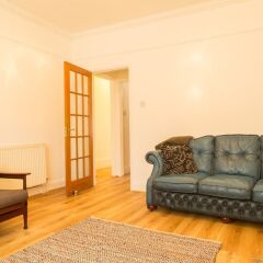 Отель Bright and Spacious 1 Bedroom Flat With Garden Брайтон комната для гостей фото 4
