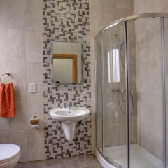 Отель Dolphin Court Мальта, Зеббудж - отзывы, цены и фото номеров - забронировать отель Dolphin Court онлайн ванная