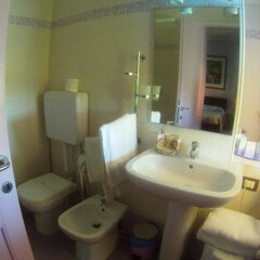 Отель B&B Desenzano ванная фото 2