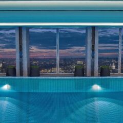 Shangri-La Hotel at The Shard, London бассейн