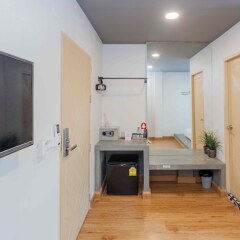 Отель Mhc Guest House Бангкок удобства в номере