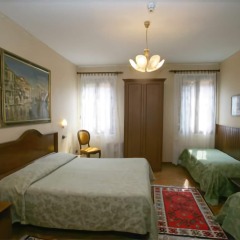 Hotel Florida комната для гостей