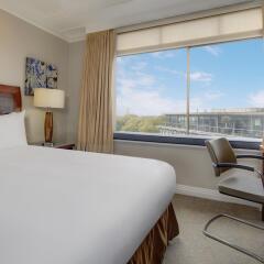 Отель Hilton On Park Lane Лондон балкон