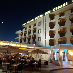 Отель Grand Hotel Dei Cesari Dependance Италия, Анцио - отзывы, цены и фото номеров - забронировать отель Grand Hotel Dei Cesari Dependance онлайн вид на фасад