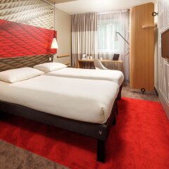 Отель ibis Gent Centrum St-Baafs Kathedraal Бельгия, Гент - отзывы, цены и фото номеров - забронировать отель ibis Gent Centrum St-Baafs Kathedraal онлайн комната для гостей фото 4
