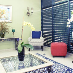 The Courtleigh Hotel and Suites интерьер отеля