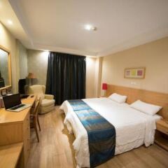 Athina Airport Hotel комната для гостей фото 6