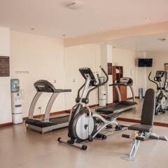 Отель Best Western Cumbres Inn Cd. Cuauhtémoc фитнесс-зал фото 3