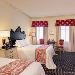 Отель French Quarter Inn комната для гостей фото 4