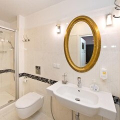 Отель Navy Group - Old Town Apartments Польша, Гданьск - отзывы, цены и фото номеров - забронировать отель Navy Group - Old Town Apartments онлайн ванная фото 2